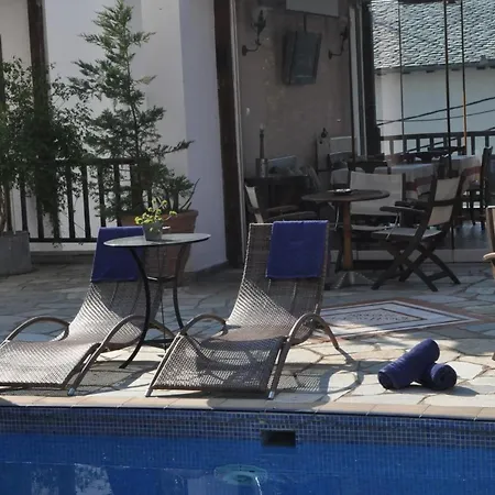 ολόκληρος χώρος 4 ατόμων στο κέντρο της πορταριάς * Portariá